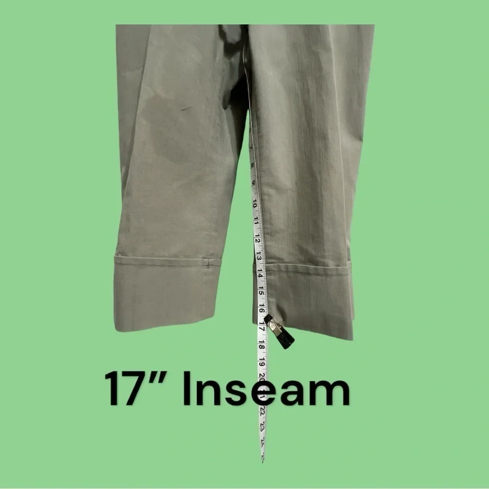 Anne Weyburn Willow Green Khaki Crop Pants Size Unknown, Maybe Size 4